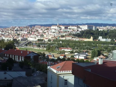 Estúdio em R. Mendes dos Remédios, imagem 9 de 10