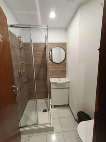 Estúdio em R. Mendes dos Remédios, imagem 9 de 11