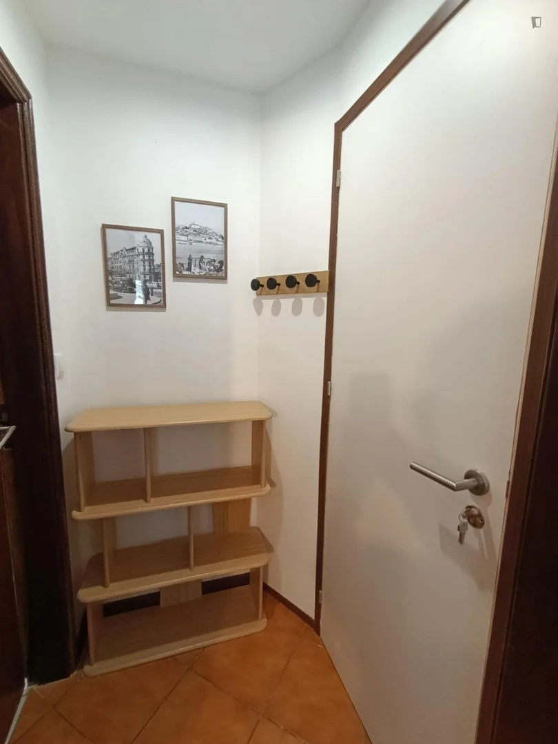 Estúdio autónomo para estudantes no centro de 