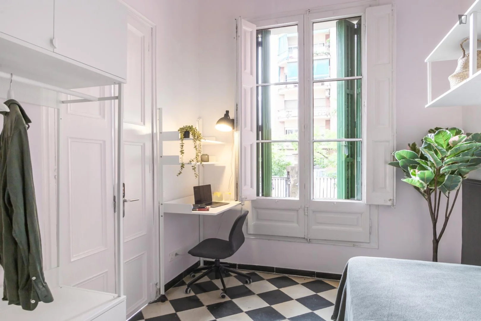 Chambre d'étudiant fonctionnelle parfaite pour étudier dans