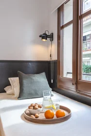 Chambre privée à Carrer de l'Escorial, image 9 de 49