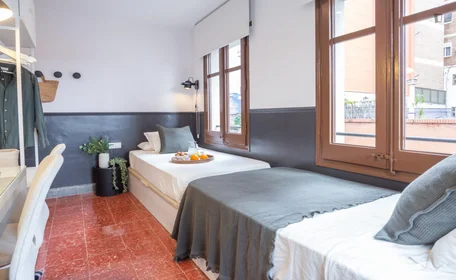 Chambre privée à Carrer de l'Escorial, image 10 de 49
