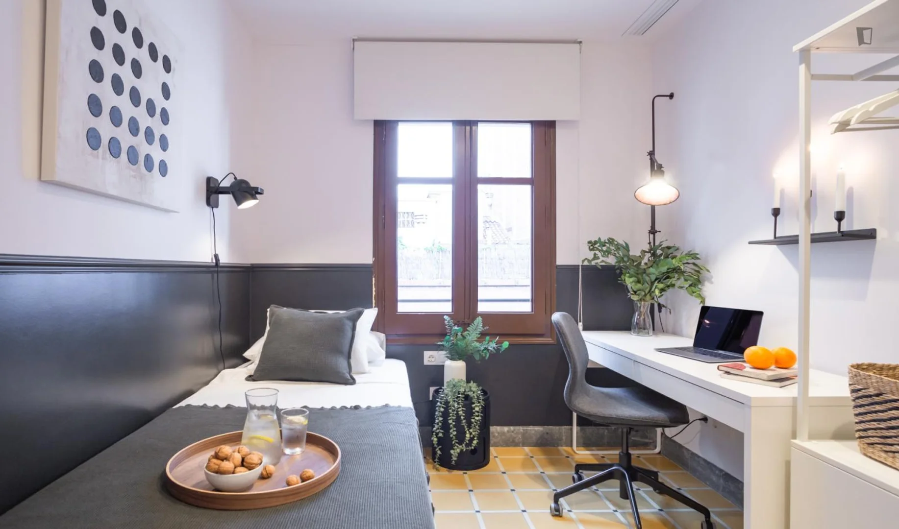 Chambre confortable pour étudiants disponible dans