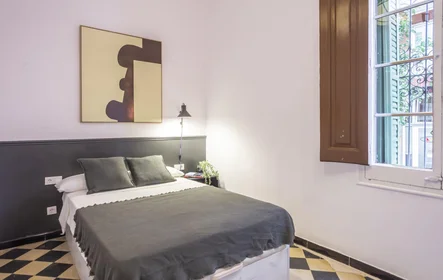 Chambre privée à Carrer de l'Escorial, image 6 de 49