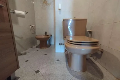 Shared room at Avinguda del Doctor Peset Aleixandre, 67, esc. 0 6º 18, image 18 of 26