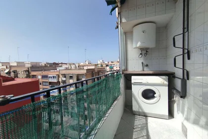 Shared room at Avinguda del Doctor Peset Aleixandre, 67, esc. 0 6º 18, image 19 of 26