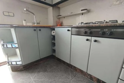Shared room at Avinguda del Doctor Peset Aleixandre, 67, esc. 0 6º 18, image 26 of 26
