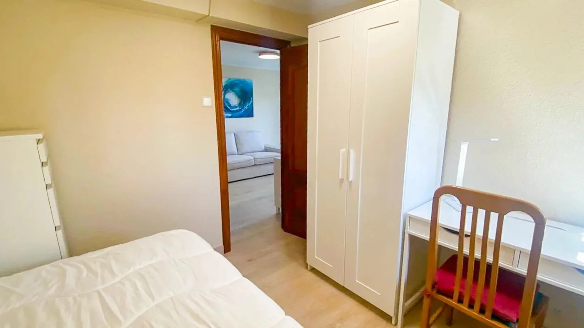 Habitación para estudiantes en  con modernas comodidades