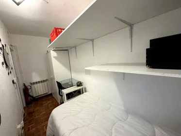 Stanza condivisa in Calle Corregidor Mendo de Zúñiga, 14, esc. 0 3º 2, immagine 13 di 15