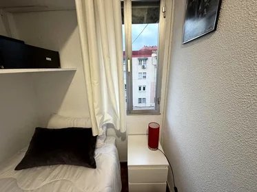 Stanza condivisa in Calle Corregidor Mendo de Zúñiga, 14, esc. 0 3º 2, immagine 5 di 15