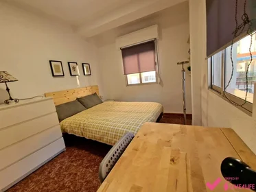 Habitación compartida en Barriada la Palmilla, 5, esc. 0 4º 4.3, imagen 12 de 46