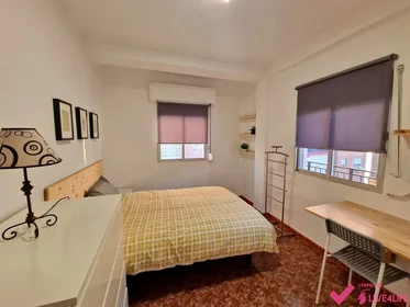 Habitación compartida en Barriada la Palmilla, 5, esc. 0 4º 4.3, imagen 41 de 46