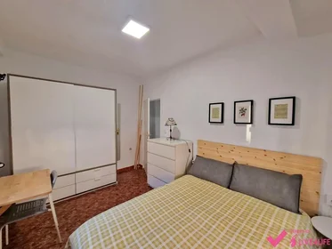Habitación compartida en Barriada la Palmilla, 5, esc. 0 4º 4.3, imagen 44 de 46