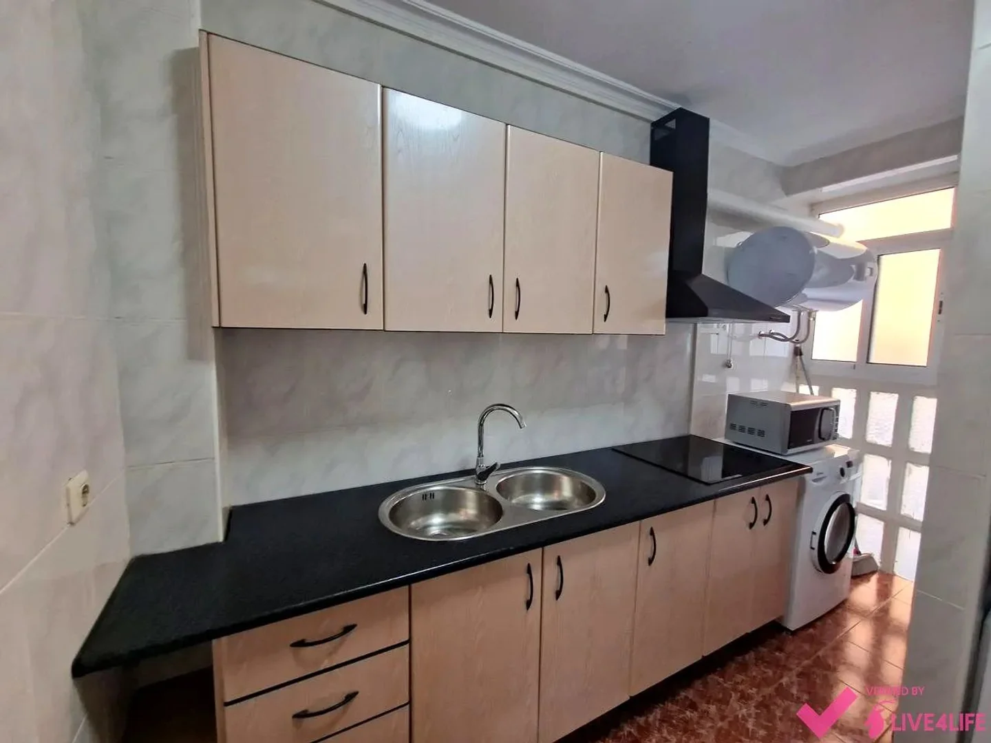 Habitación en apartamento estudiantil en alquiler en , completamente amueblado