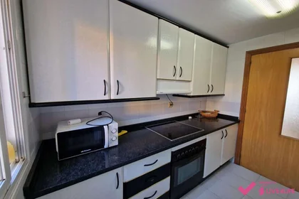 Habitación compartida en Avenida Ronda del Tamarguillo, 25, esc. 0 2º 2B- 4, imagen 11 de 33