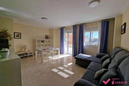 Habitación compartida en Avenida Ronda del Tamarguillo, 25, esc. 0 2º 2B- 4, imagen 18 de 33