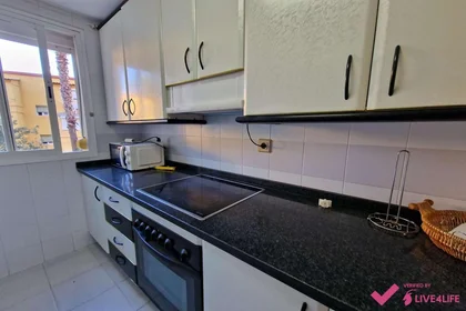 Habitación compartida en Avenida Ronda del Tamarguillo, 25, esc. 0 2º 2B- 4, imagen 25 de 33