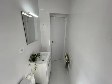 Stanza condivisa in Calle de Campomanes, 10, esc. 0 5º 1, immagine 14 di 15
