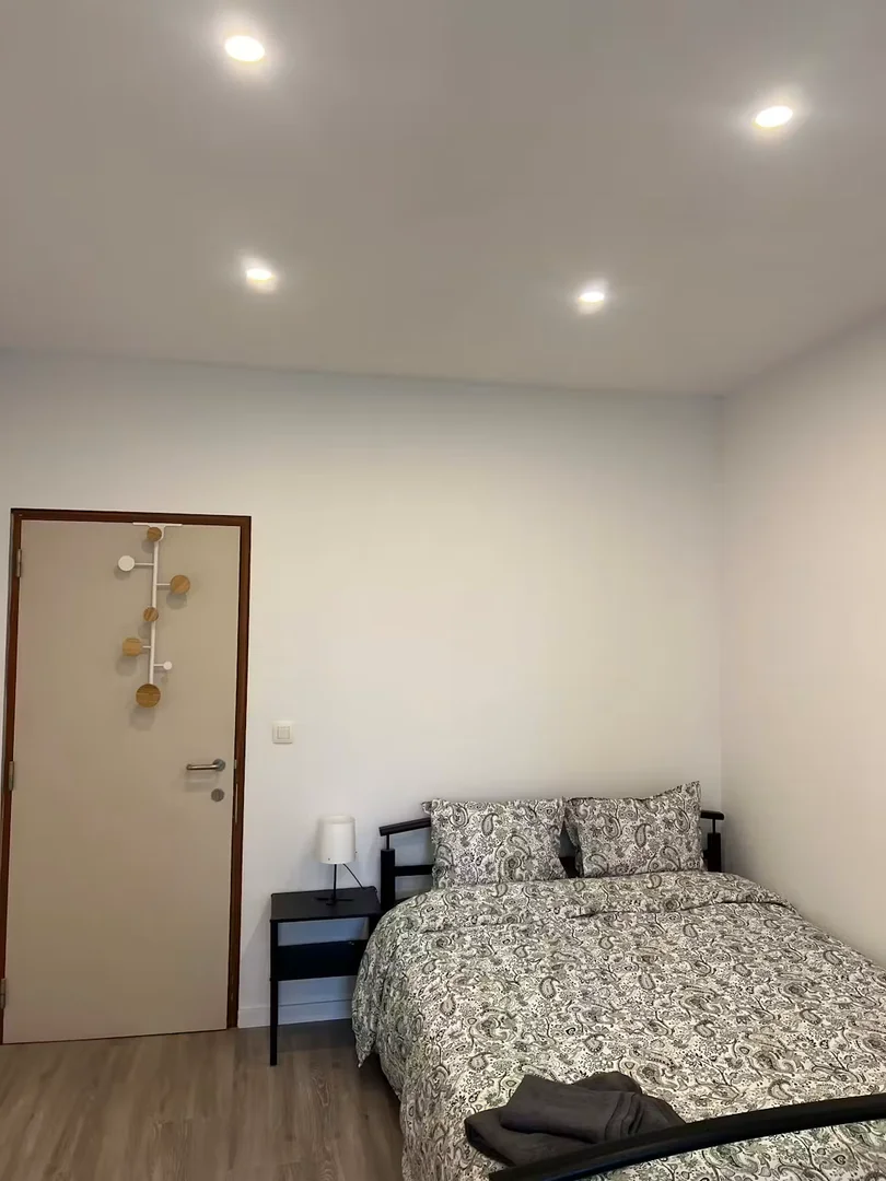 Room for rent in student apartment in , fully furnished