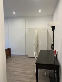 Private room at Rue Astrid, Gosselies, image 5 of 9