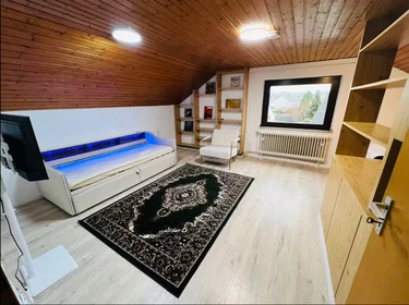 Dairenin tamamı konumu Konstanzer Straße, Köln-Kalk, 1 10 görüntüsü