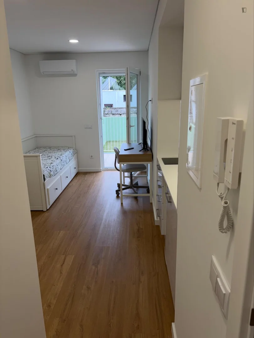 Apartamento estúdio chique perto do campus em 