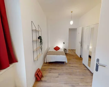 Stanza privata in Avenue Sainte-Anne, immagine 1 di 10