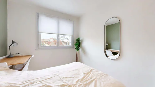 私人房间 在 12 Rue Charles Dumont, 21000 Dijon, France, 21的图像6