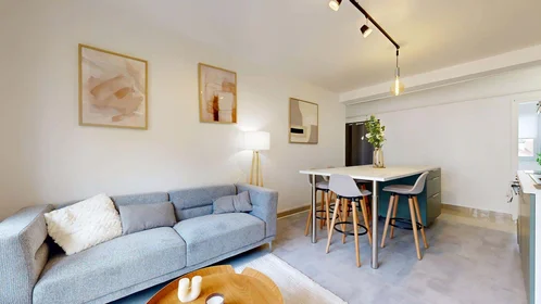 私人房间 在 12 Rue Charles Dumont, 21000 Dijon, France, 21的图像7
