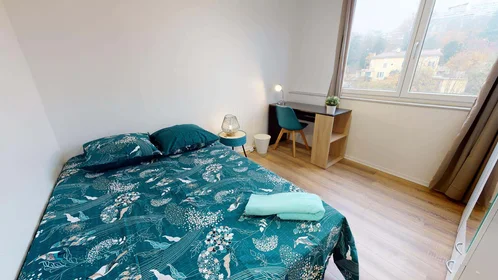 Helles Privatzimmer in {area}