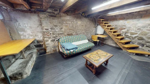Dairenin tamamı konumu 20 Rue des Frères Chappe, 42000 Saint-Étienne, France, 8 17 görüntüsü