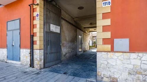Gesamte Unterkunft in der Via Nuova Poggioreale, 151D, 80143 Napoli NA, Italy, bild 33 von 35