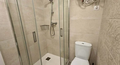 Chambre privée à C. de Cartago, San Blas-Canillejas, 28022 Madrid, Spain, image 14 de 21