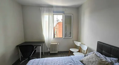 Chambre privée à C. de Cartago, San Blas-Canillejas, 28022 Madrid, Spain, image 9 de 21