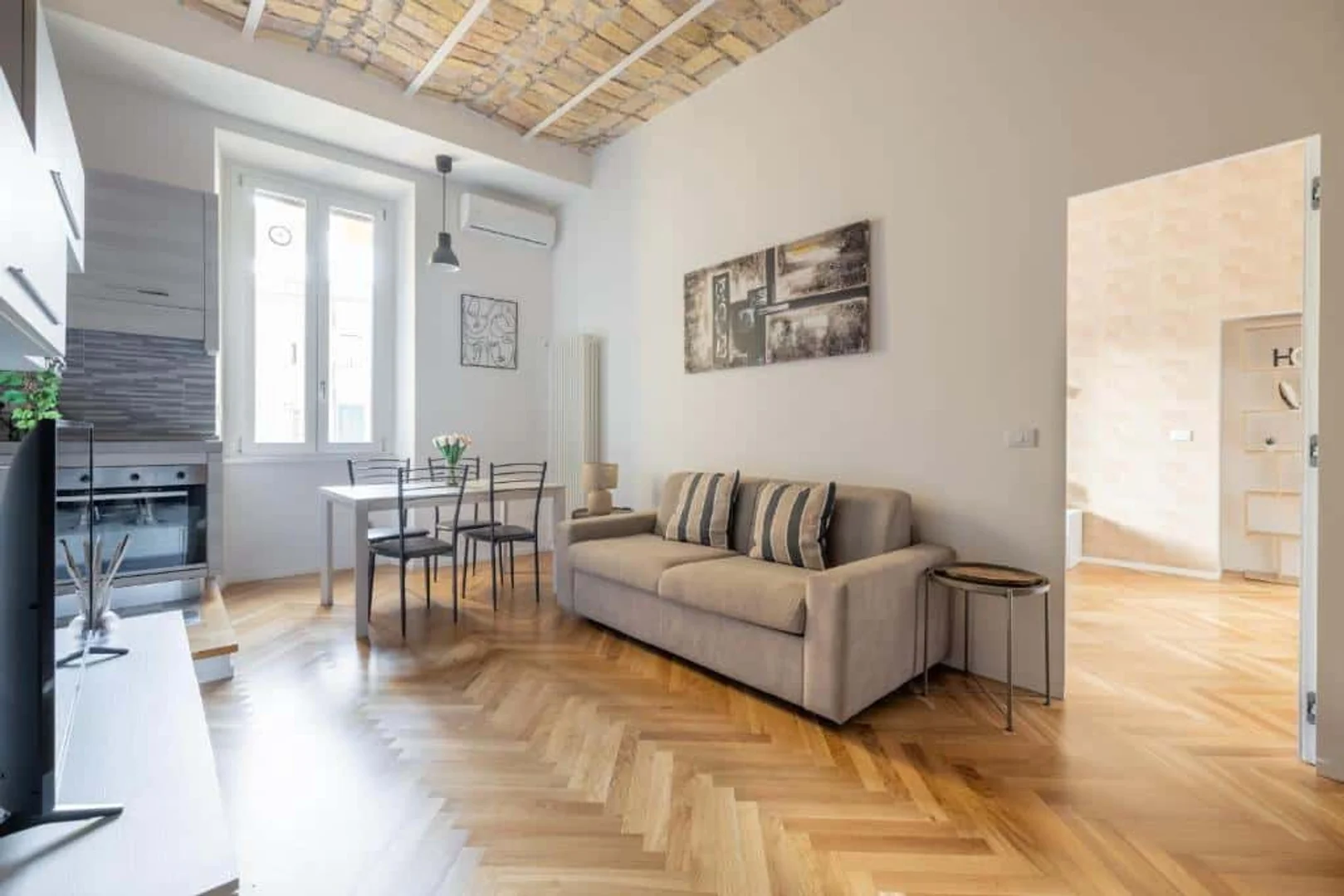 Via Catone, 34, 00192 Roma RM, Italia