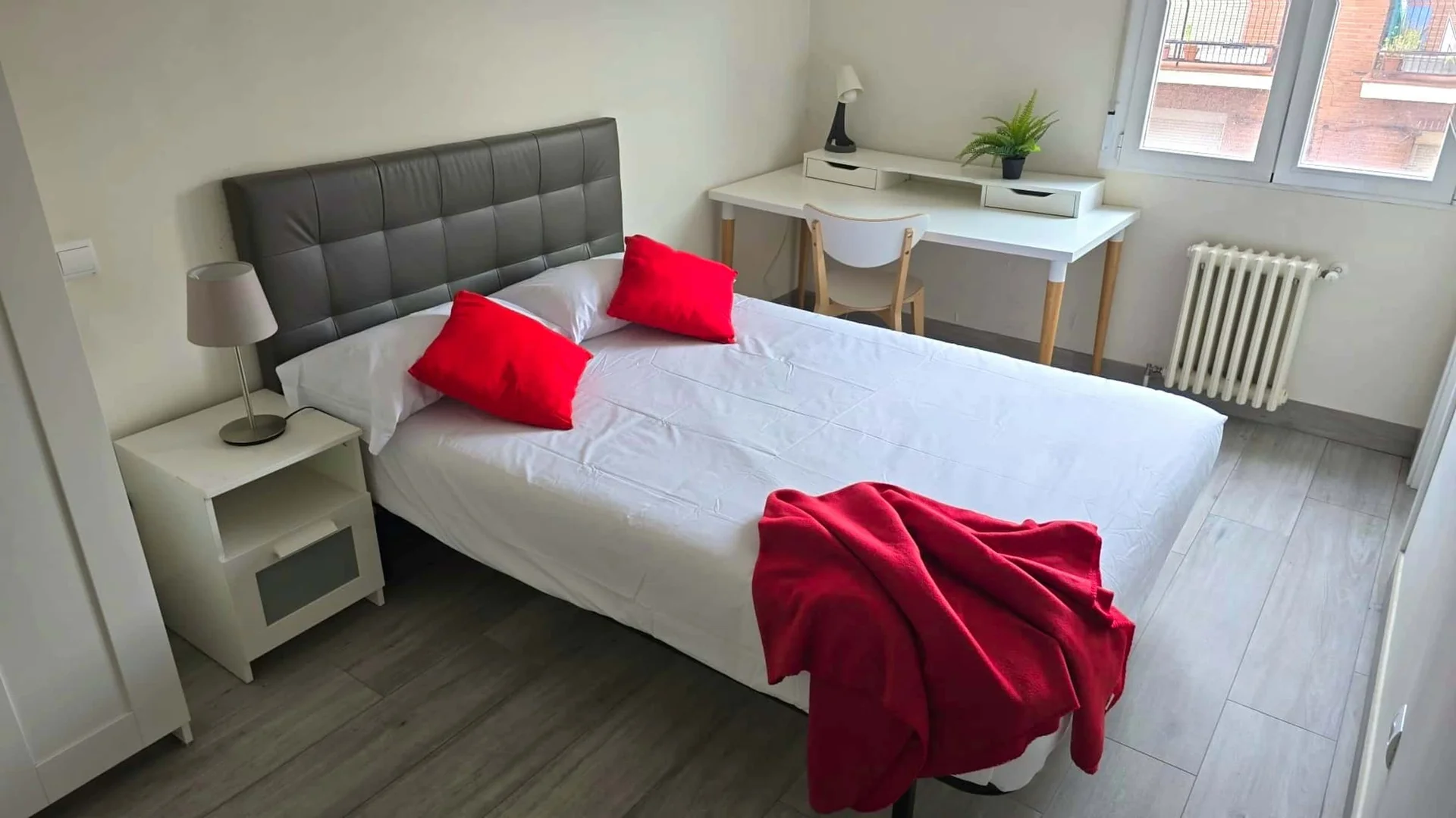 Chambre d'étudiant confortable et spacieuse dans 
