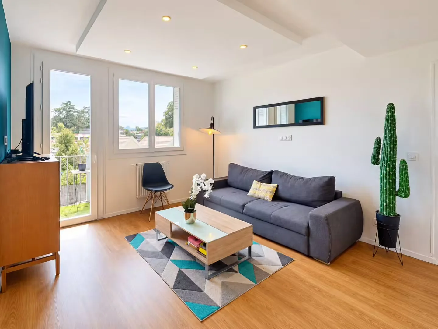 Quarto para alugar em apartamento de estudantes em , totalmente mobilado