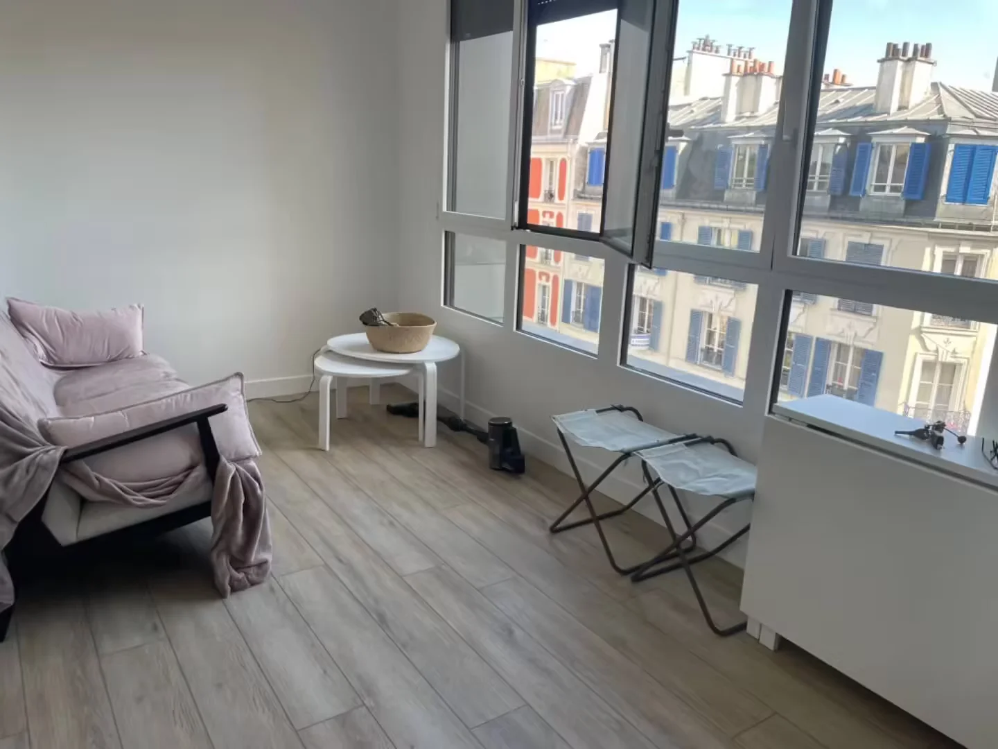 Habitación estudiantil amplia y cómoda en 