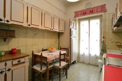 Quarto privado em via delle arniche, imagem 6 de 15
