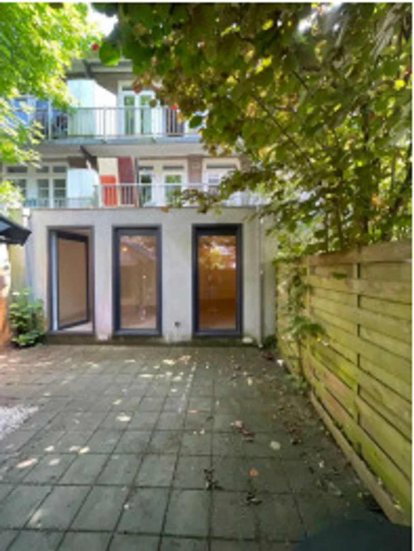 Van Tuyll van Serooskerkenweg