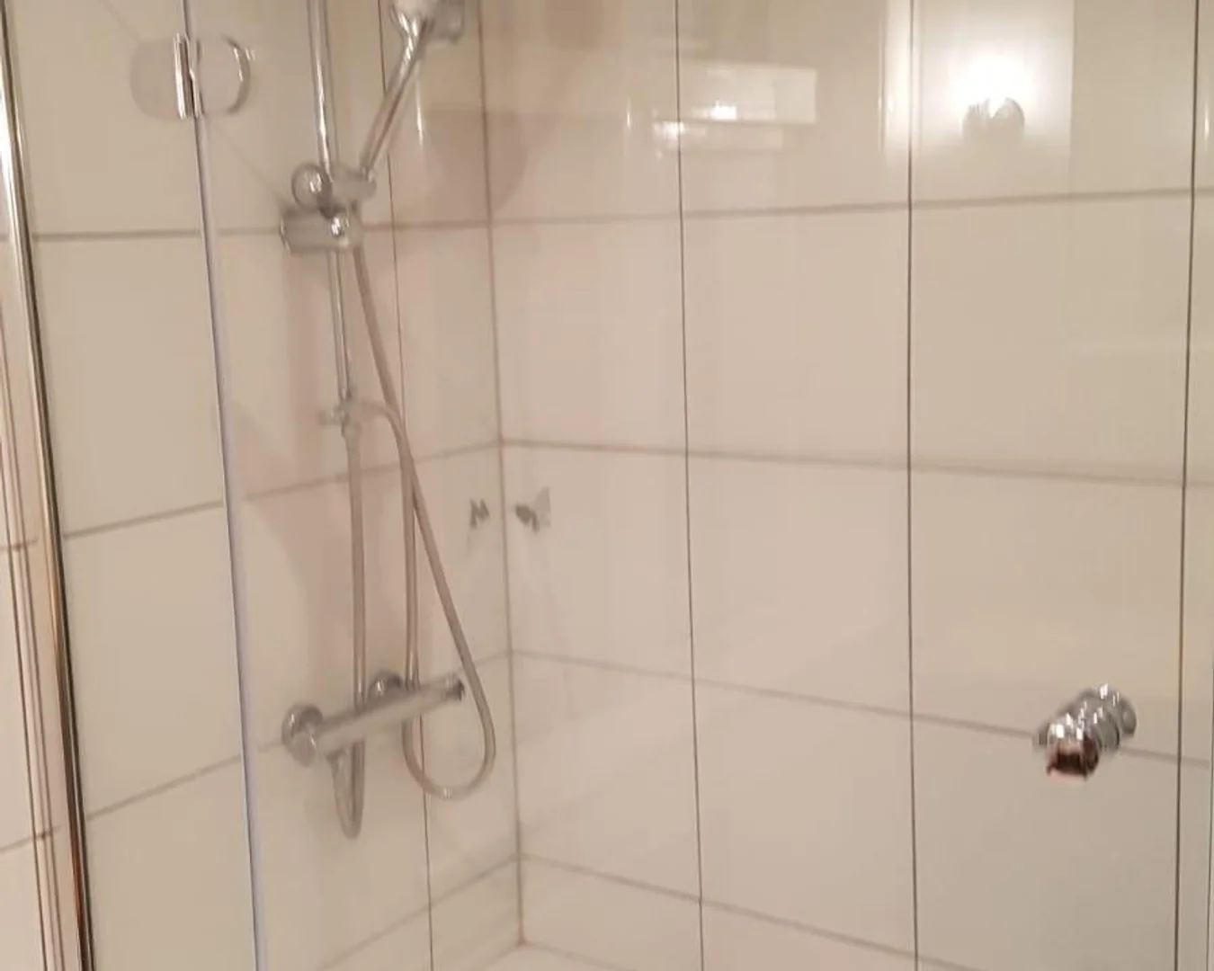 方便学生居住的单间公寓