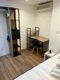 Privatzimmer in der Boulevard Notre Dame de France, bild 2 von 12