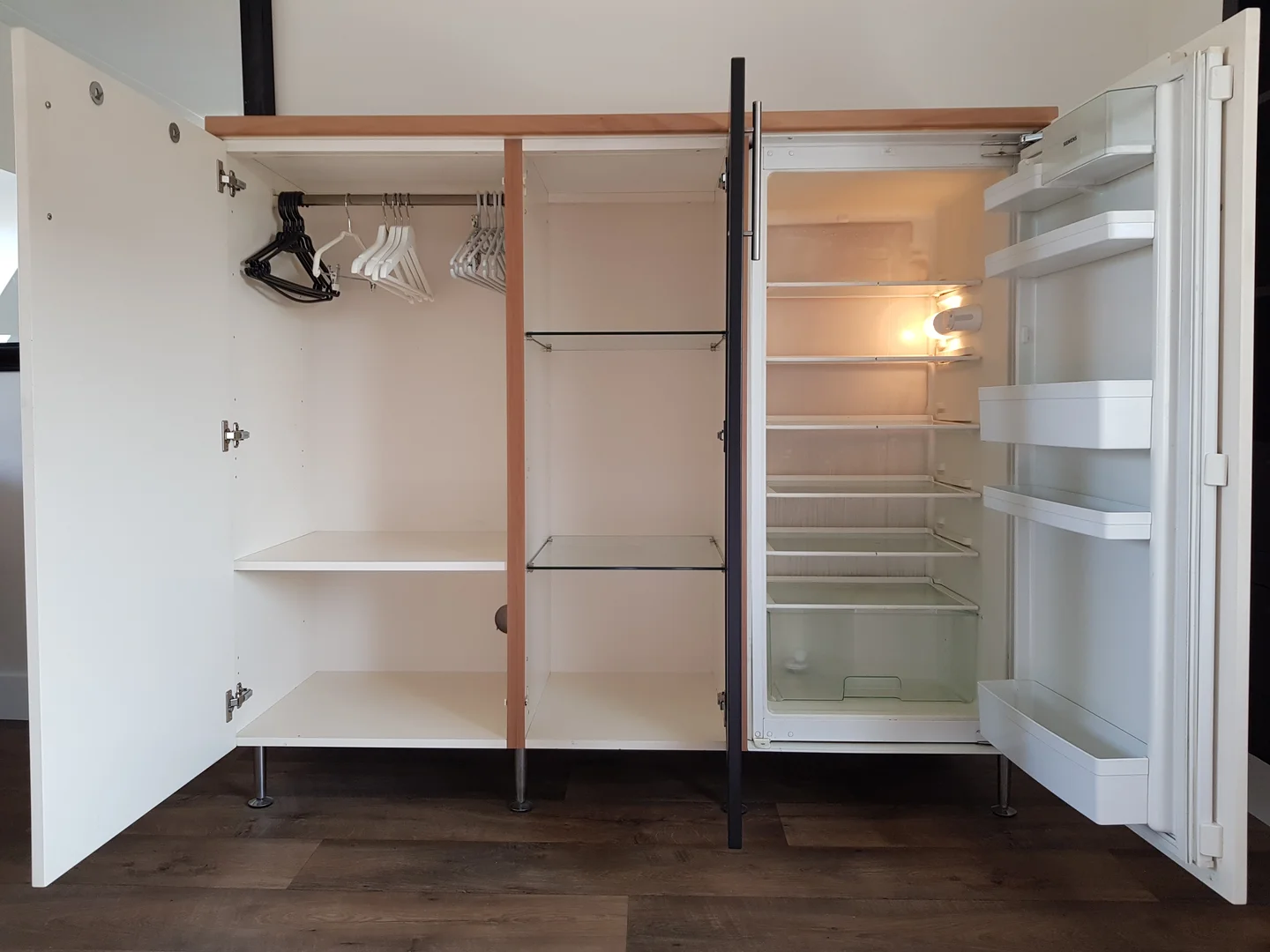 Room for rent in student apartment in , fully furnished