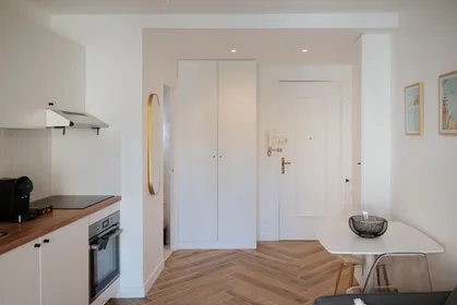 Entire apartment at Rue Georges Clemenceau, image 2 of 31