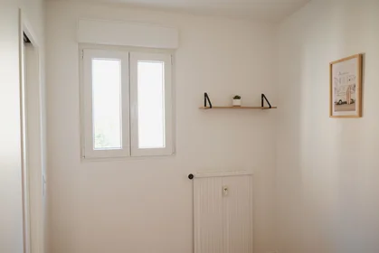 Entire apartment at Rue Georges Clemenceau, image 30 of 31