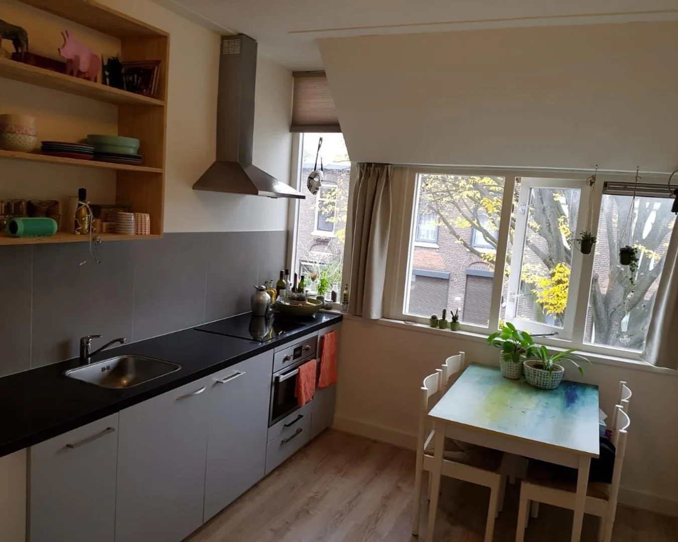 Student-friendly studio with excellent transport links in 