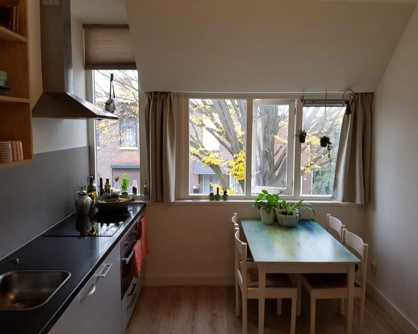 Student-friendly studio with excellent transport links in 