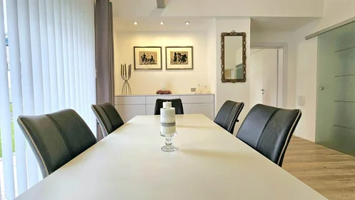 Private room at Kranebitter Allee, image 1 of 23