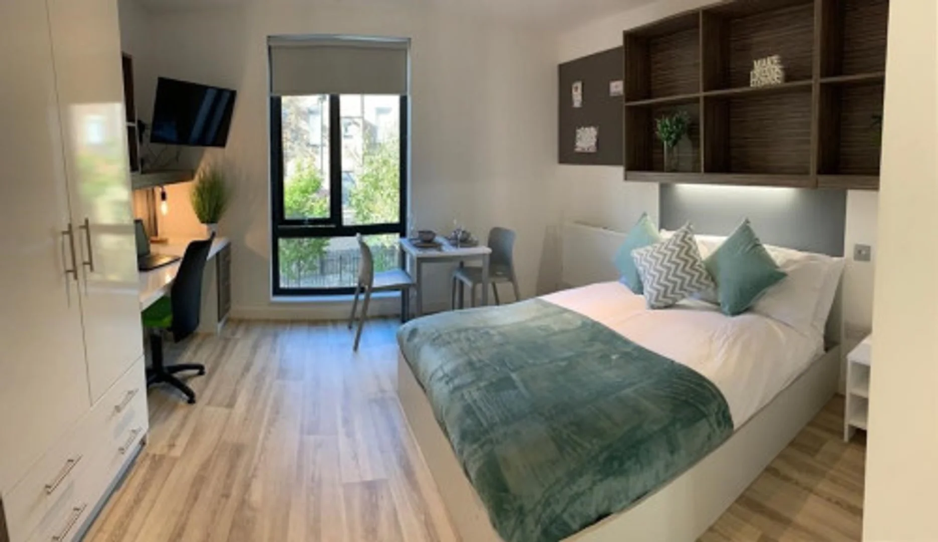 Habitación acogedora para estudiantes disponible en 