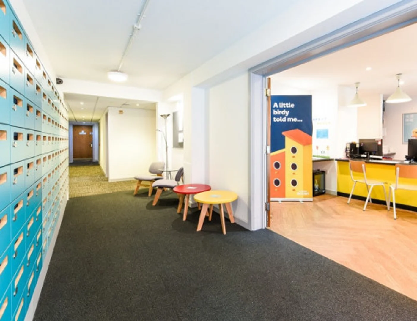 Habitación estudiantil amplia y cómoda en 